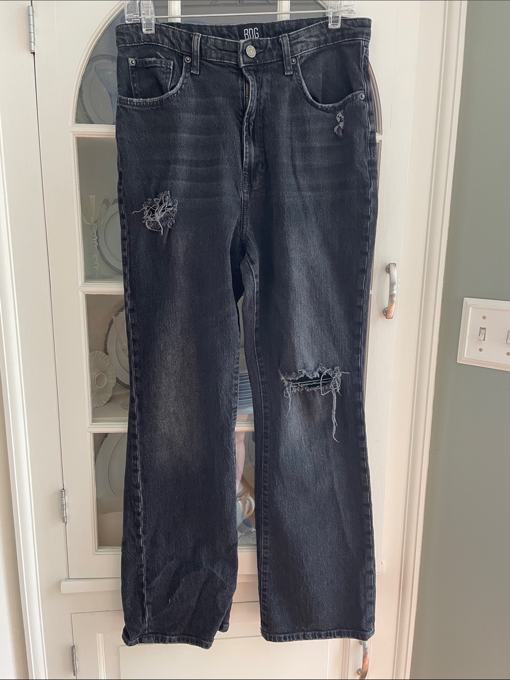 BDG Black Washed Distressed Straight-Leg Jeans